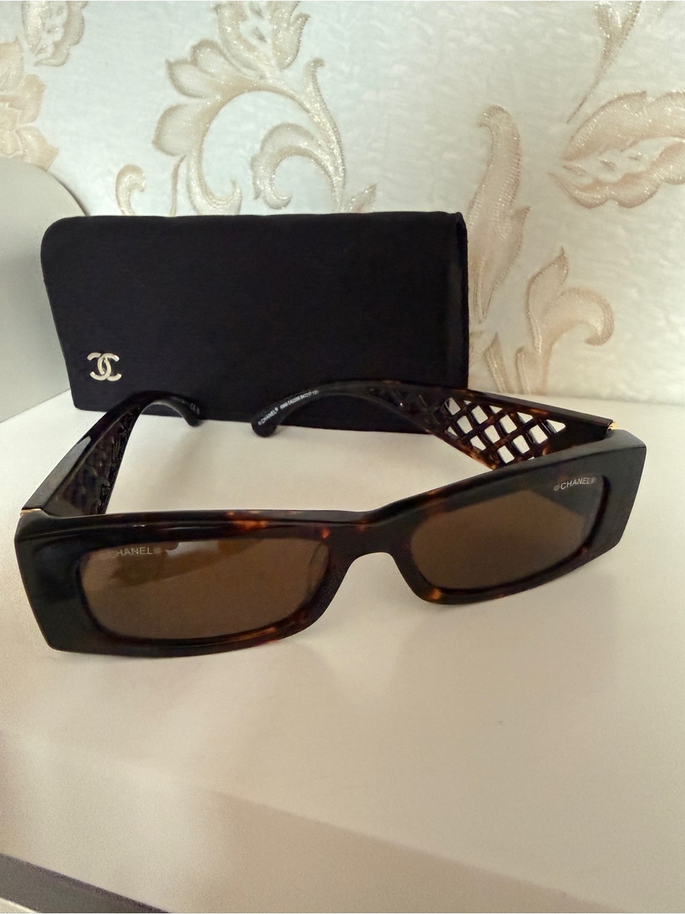 CHANEL Tortoiseshell Rectangular Sunglasses with Brown Lenses